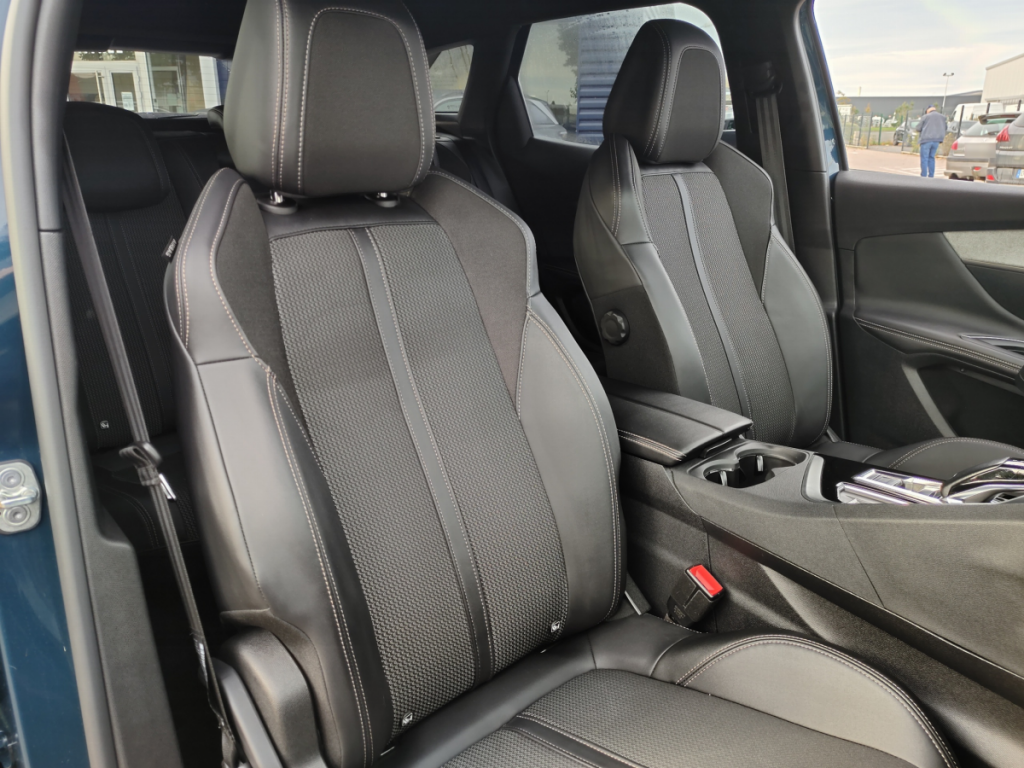 Peugeot 3008 (2) BlueHDi 130 S&S EAT8 GT