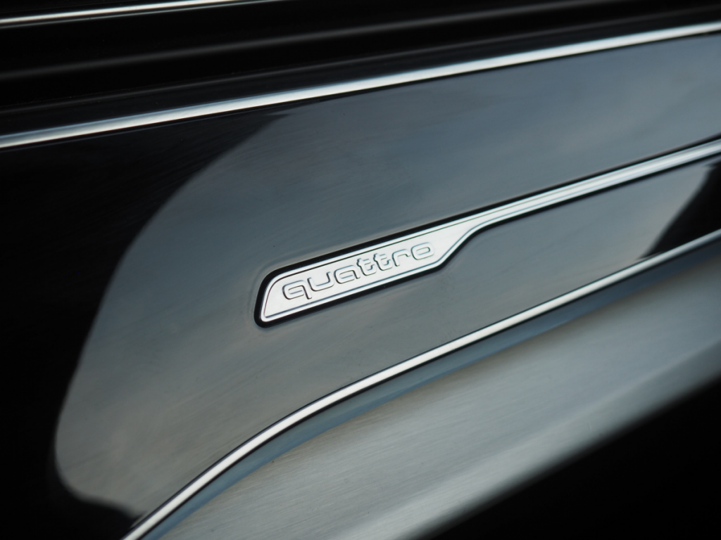 Audi Q7 (2) 60 TFSI e 456ch quattro Tip8 Competition 5 portes  (juin 2020) (co2 74)