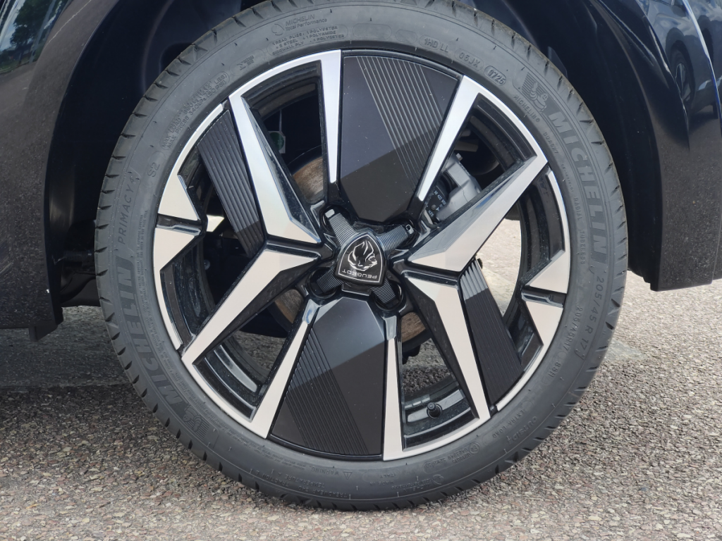 Peugeot 208 (2) Hybrid 110 e-DCS6 GT