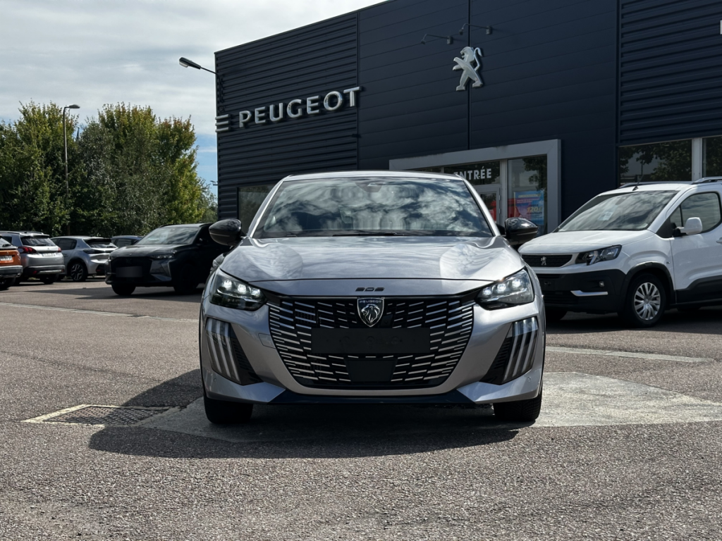 Peugeot 208 (2) Hybrid 136 eDCS6 GT