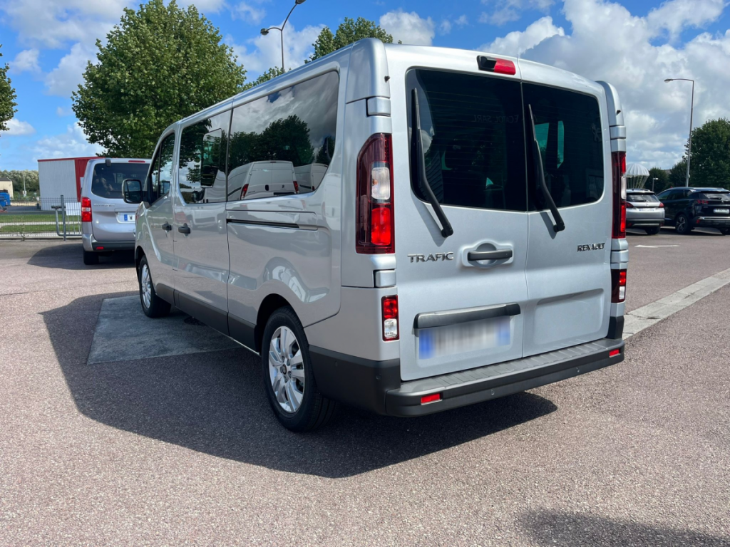 Renault Trafic (3) grand techno Blue dCi 150 - 24b 4 portes  (mars 2025) (co2 184.0)