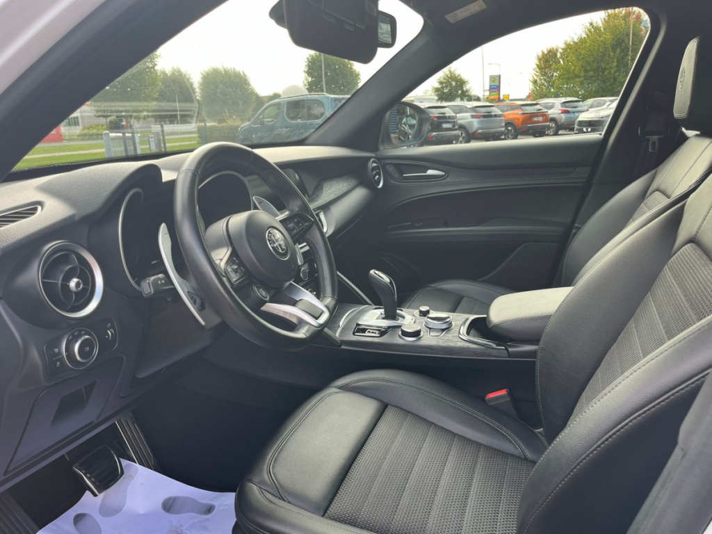Alfa Romeo Stelvio 2.1 TD 160 AT8 Sprint 5 portes  (janv. 2023) (co2 153)