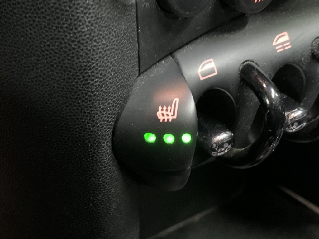 Mini Mini Cabrio (3) Cooper SD 143 ch BVM6