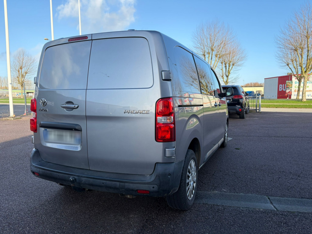 Toyota Proace (2) 2.0 D LONG 120 D-4D AUTO BUSINESS