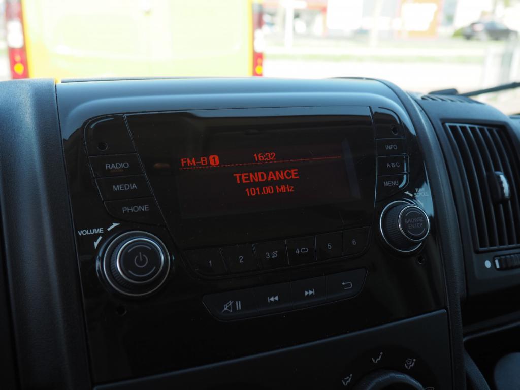 Peugeot Boxer (2) BLUEHDI 130 PRO SR 335 L3