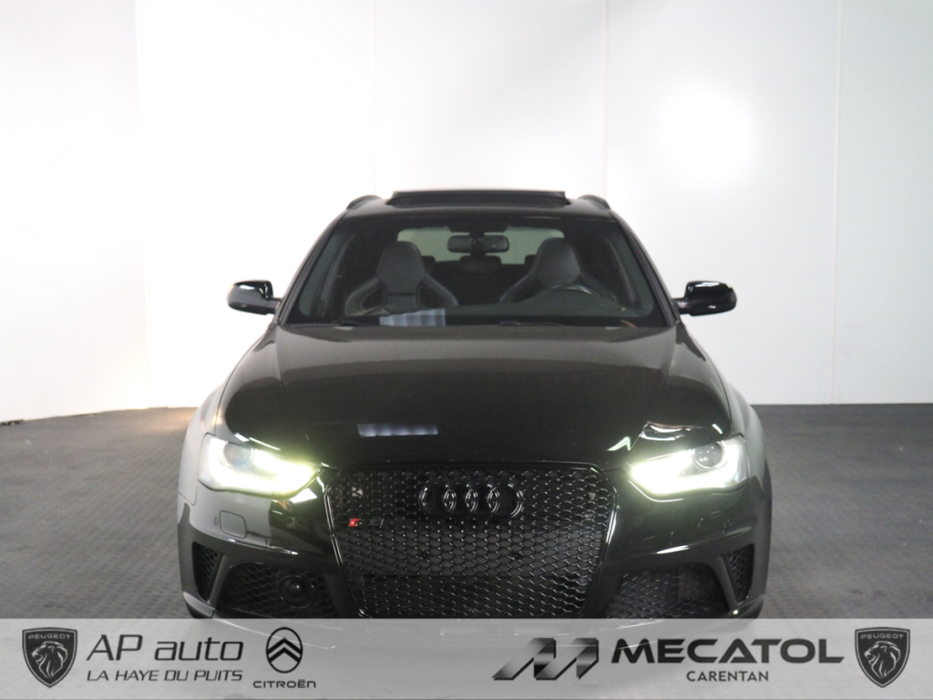 Audi RS4 Avant (4) V8 4.2 FSI S-tronic 7 quattro