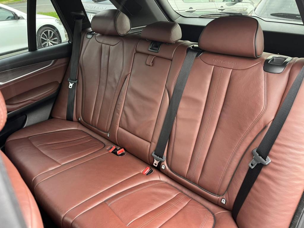 Bmw X5 (2) xDrive50i 407 ch BVA8