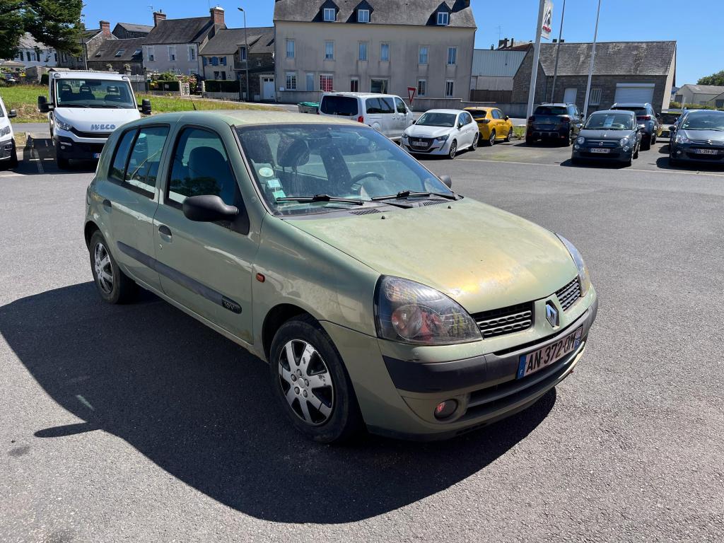 RENAULT CLIO 1.2i 16V Authentique