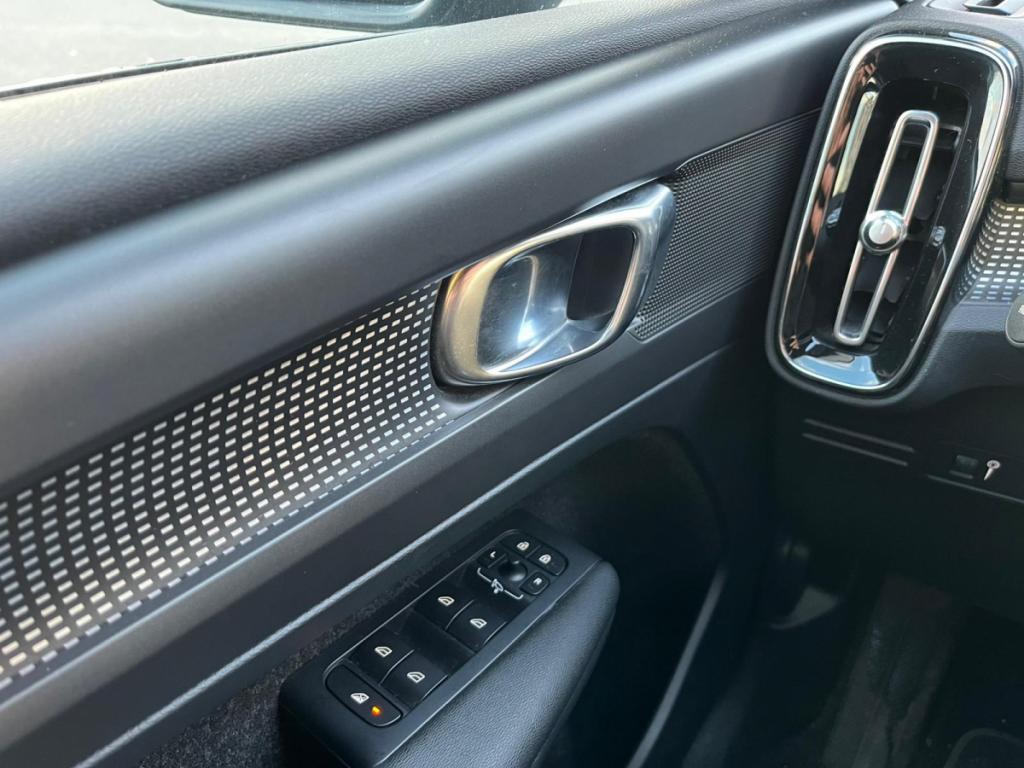 Volvo XC40 D4 AWD AdBlue 190 Geartro 8 R-Design