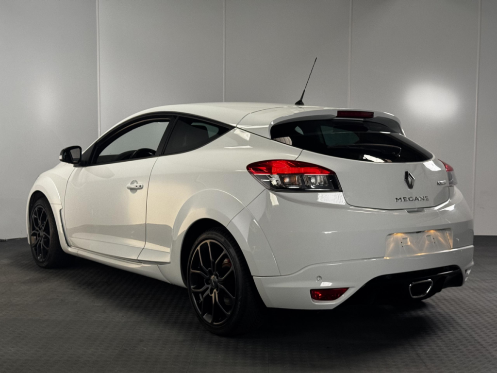 Renault Mégane Coupé Renault Sport (3) R.S. 2.0T 275 S&S E6 sans plomb 95 3 portes Coupé (oct. 20