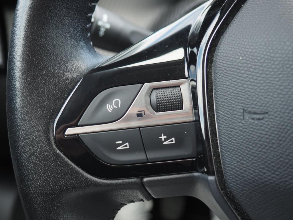 Peugeot 2008 Puretech 110 S&S ALLURE