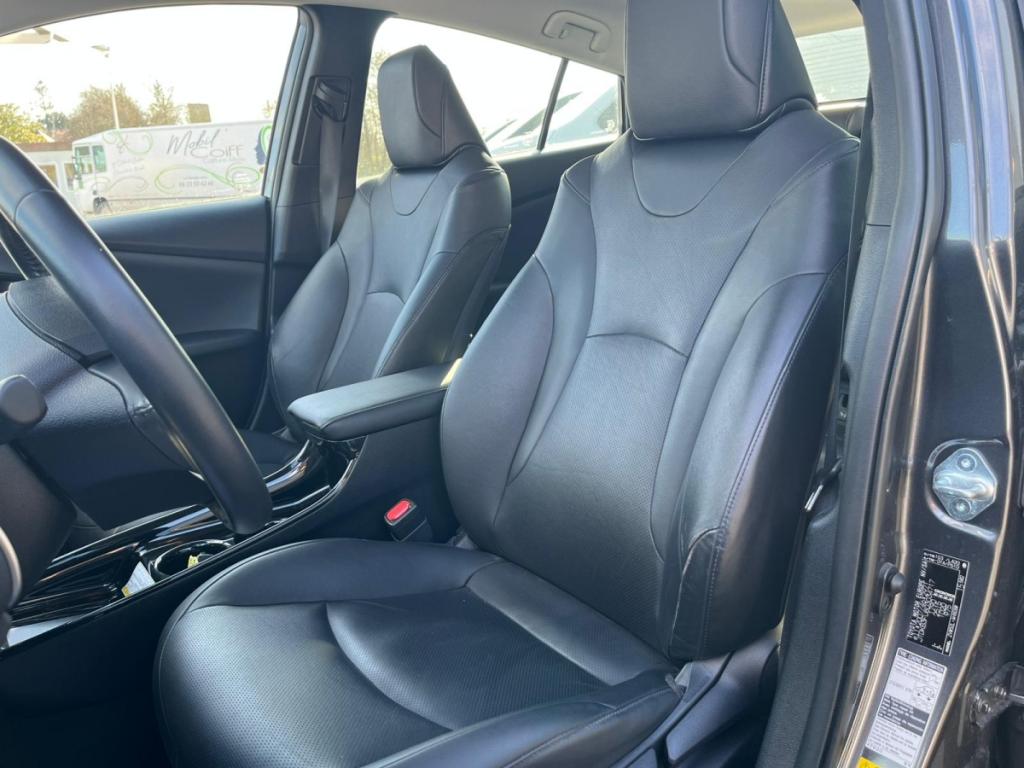 Toyota Prius (4) Lounge