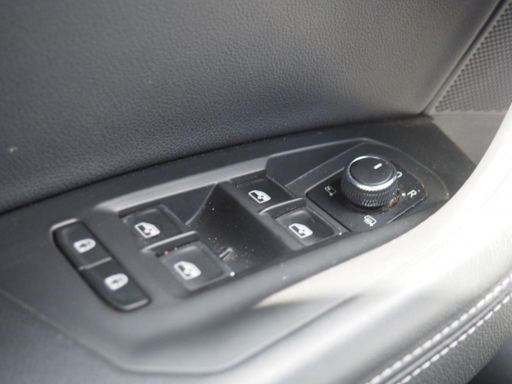 Volkswagen Touareg (3) 3.0 V6 TDI 286 4WD R-LINE EXCLUSIVE AUTO