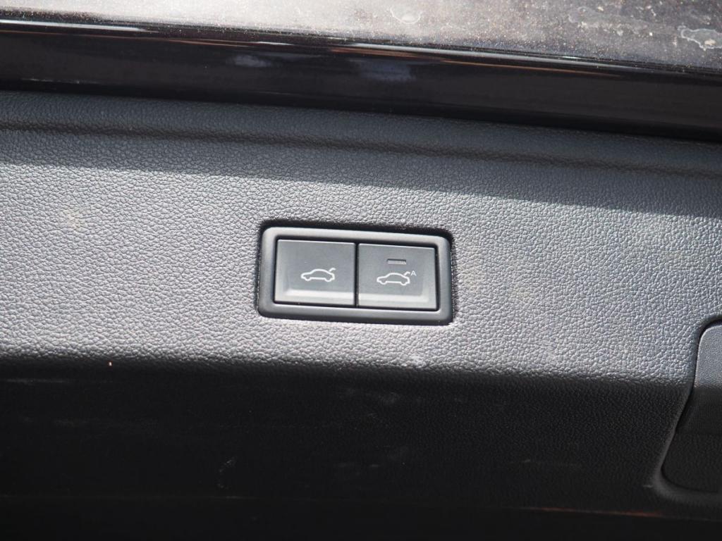 Volkswagen Touareg (3) 3.0 V6 TDI 286 4WD R-LINE EXCLUSIVE AUTO